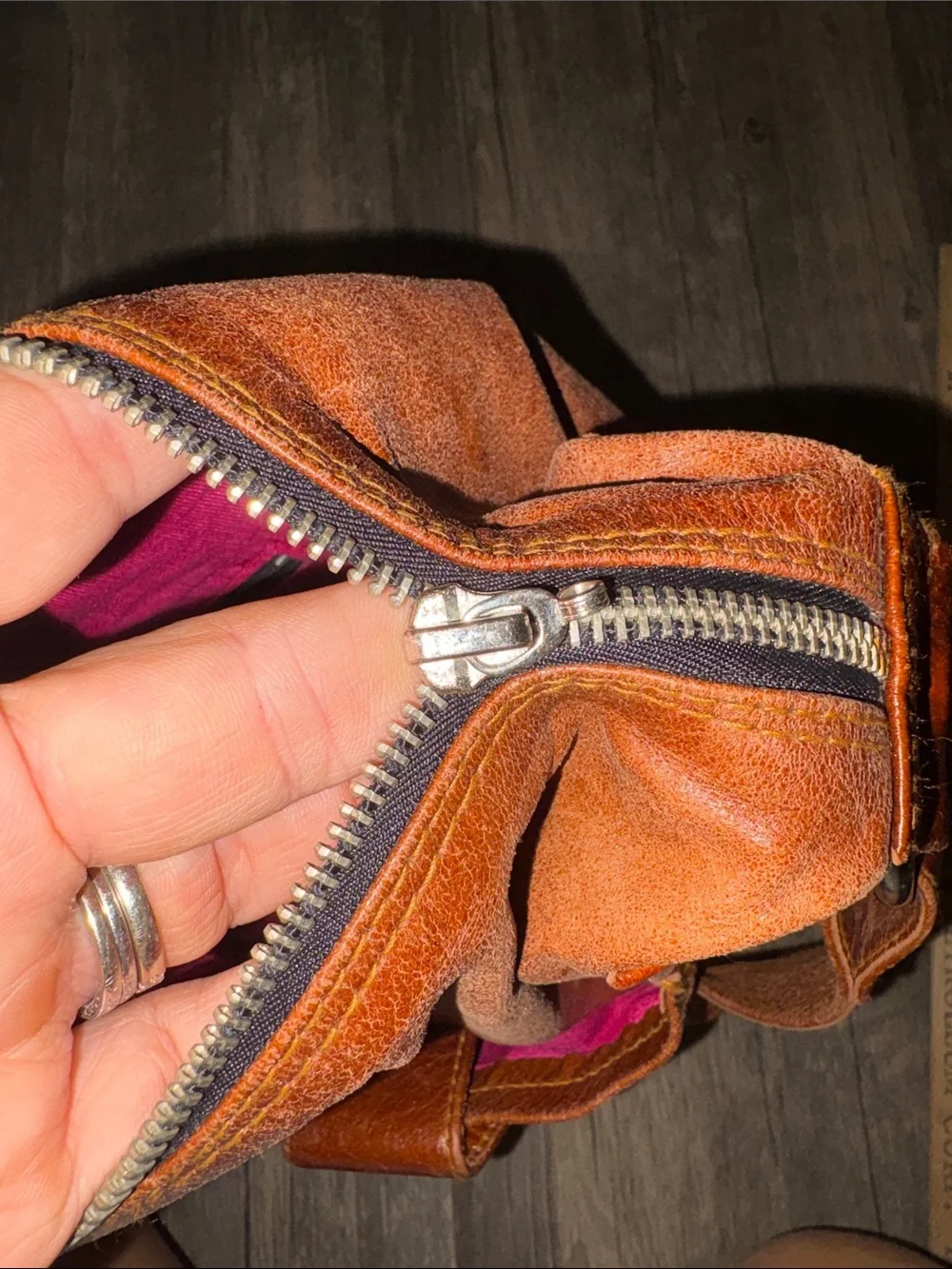 Vintage Allison  burns leather hobo bag -